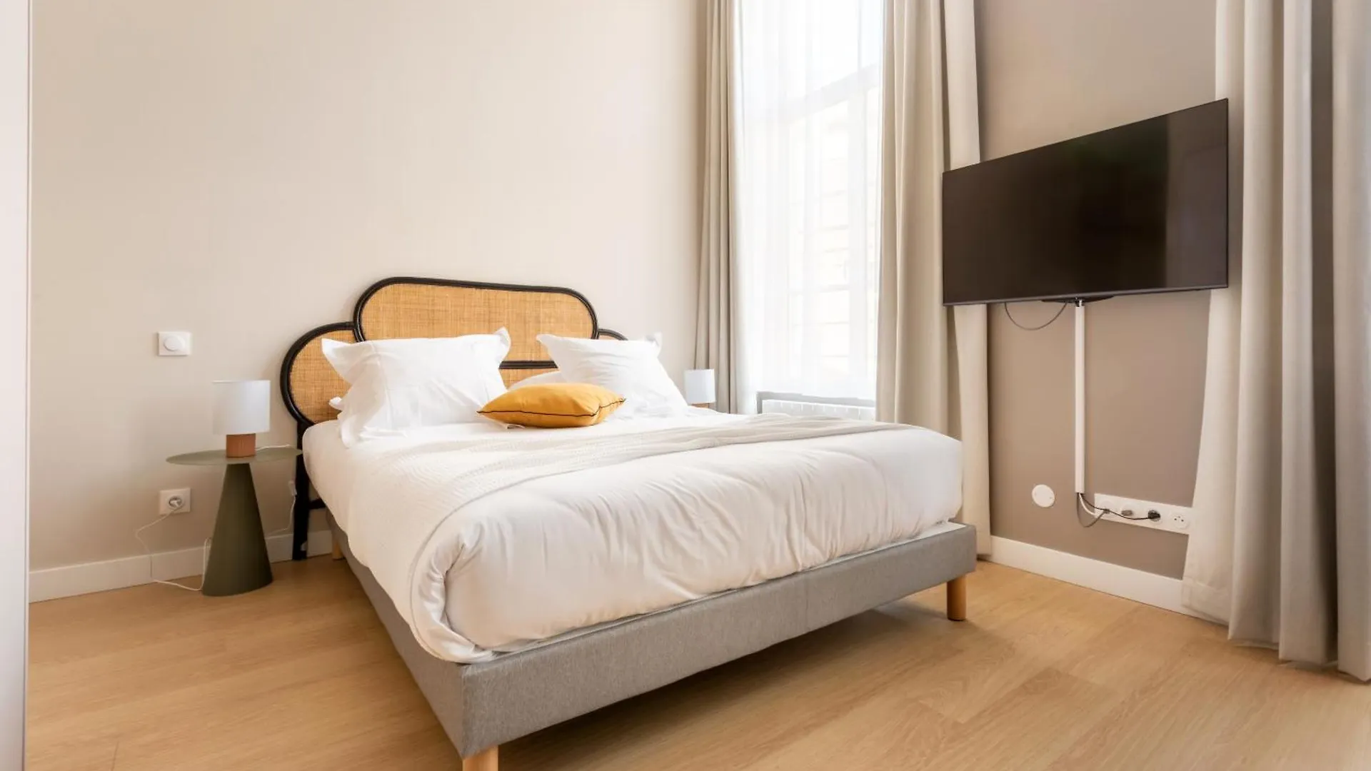 Au Chat Qui Dort Lille - Gare Appart hôtel